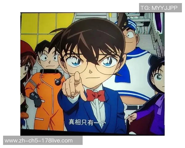 柯南在绿茵场上展现足球技巧的精彩瞬间与热血拼搏的动人画面